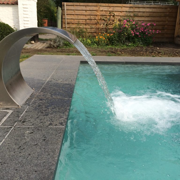 Cascade pour piscine